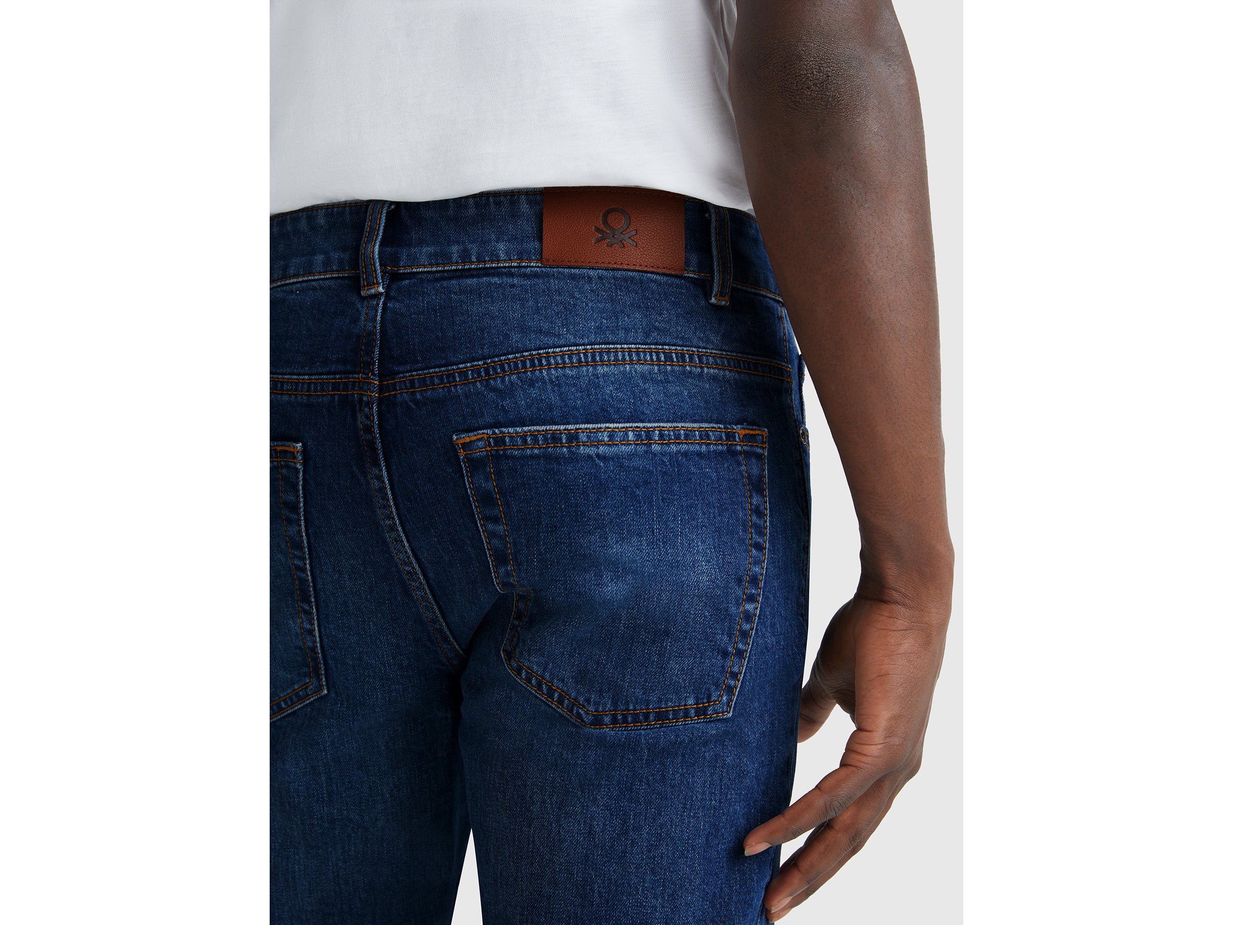 Jeans slim fit cinco bolsos - ucb_image_FY
