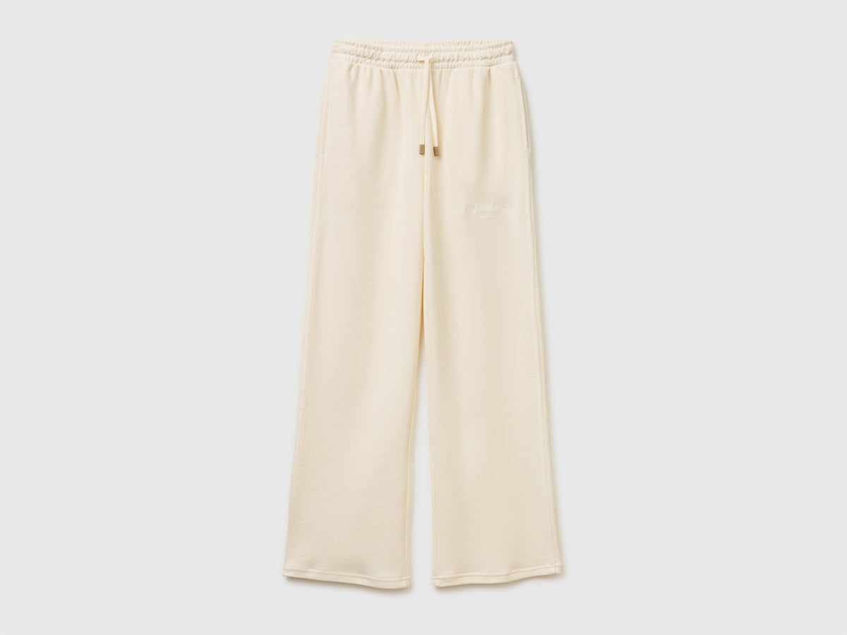 Sports trousers with embroidery - ucb_image_FS