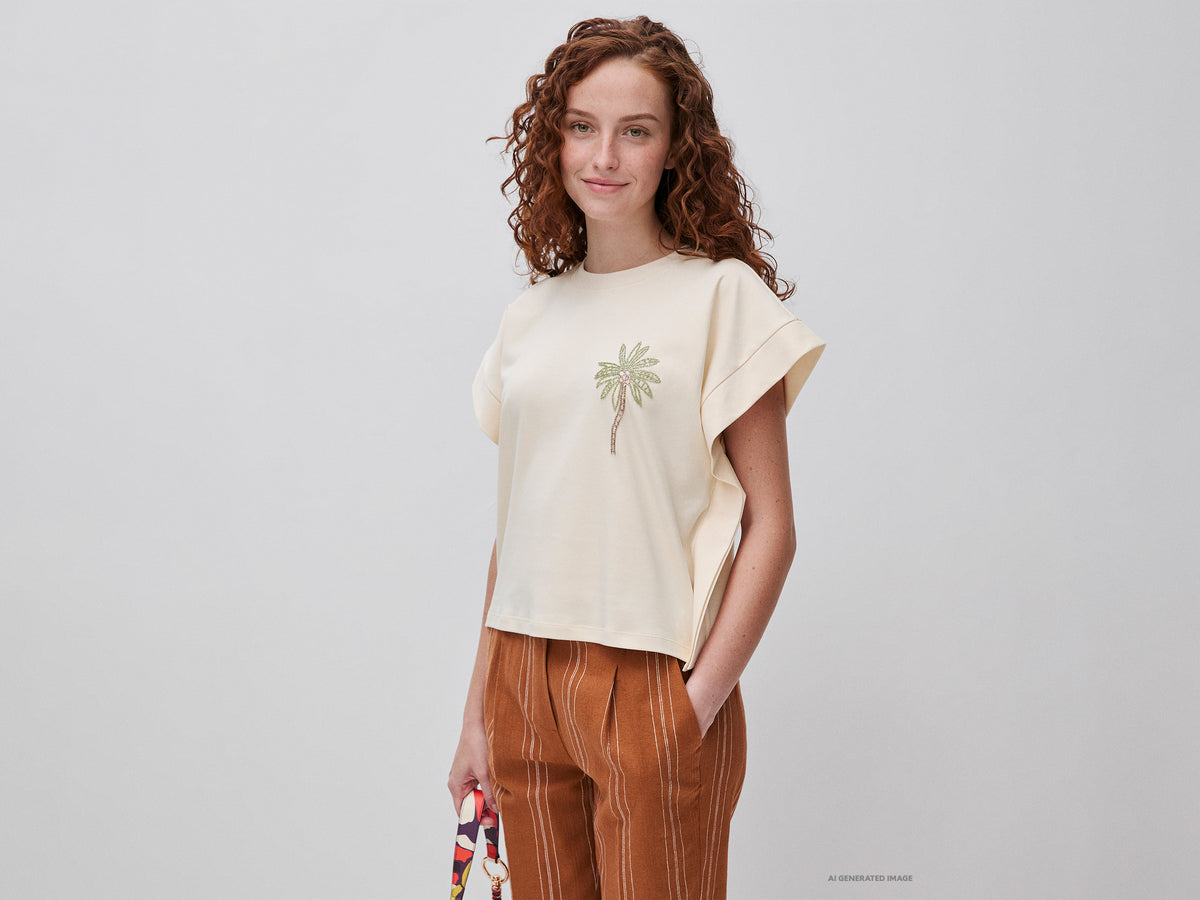 T-shirt com bordado - ucb_image_F