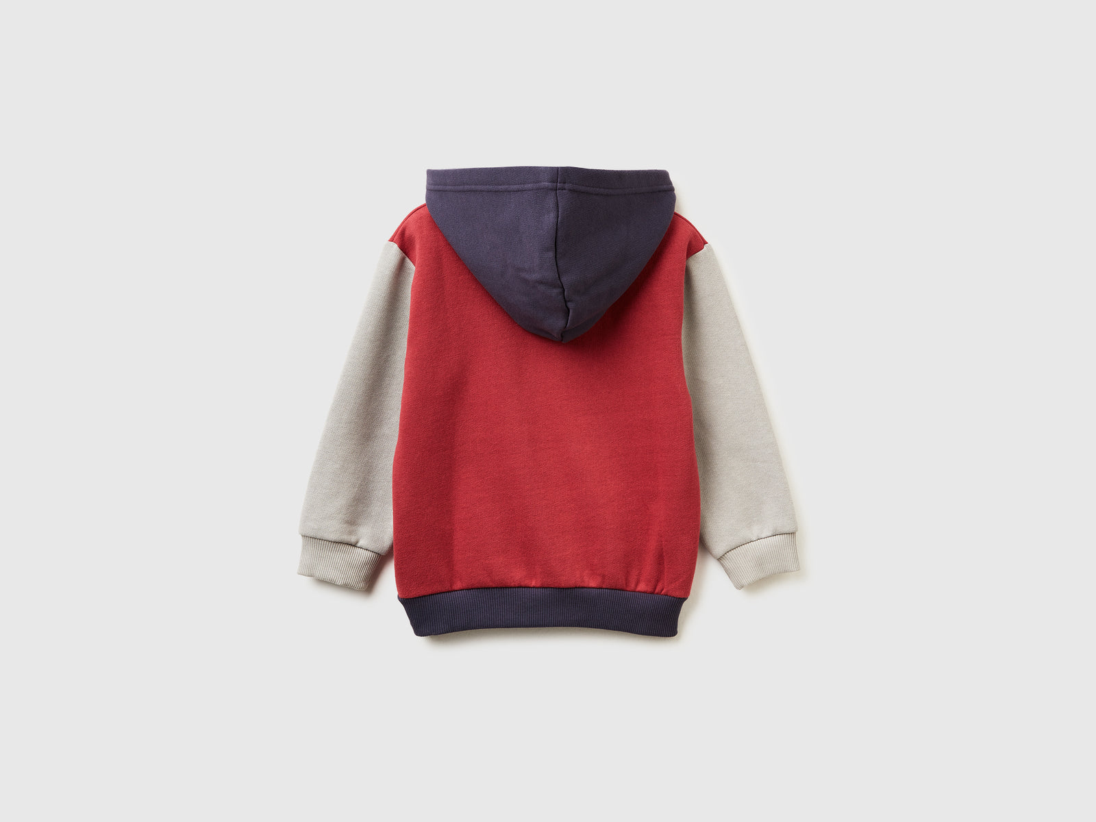 Casaco com capuz e fecho de correr - ucb_image_BS