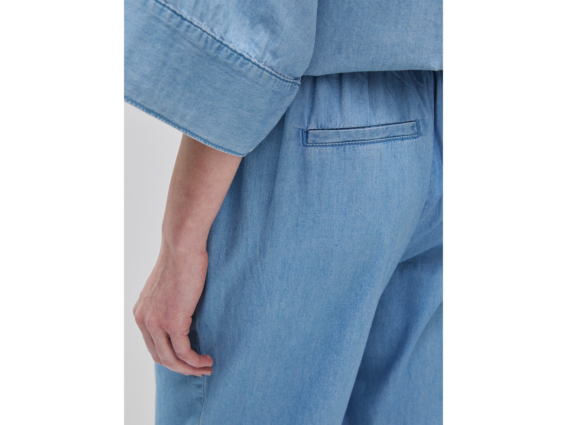Chinos em chambray com elástico - ucb_image_FY