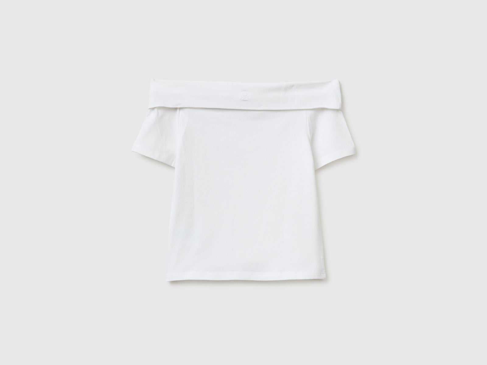 Boat-neck T-shirt - ucb_image_BS