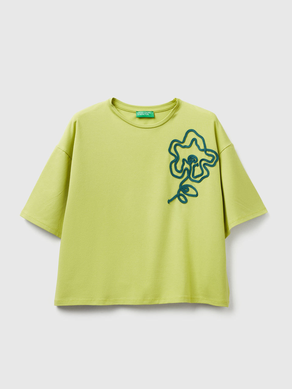 T-shirt boxy fit com aplicação - ucb_image_FS