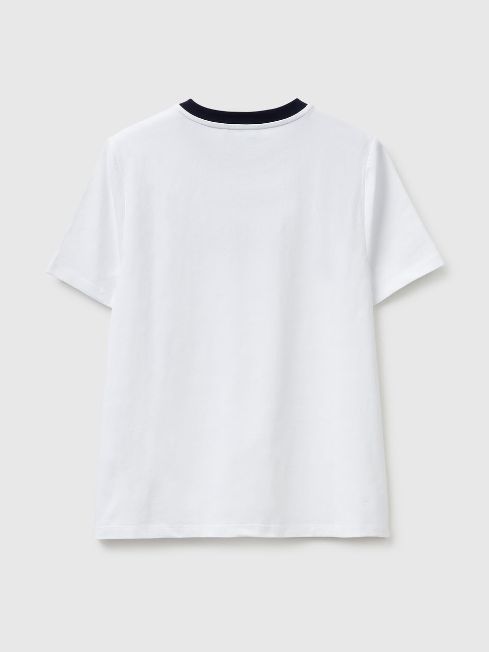 T-shirt com emblema bordado - ucb_image_BS