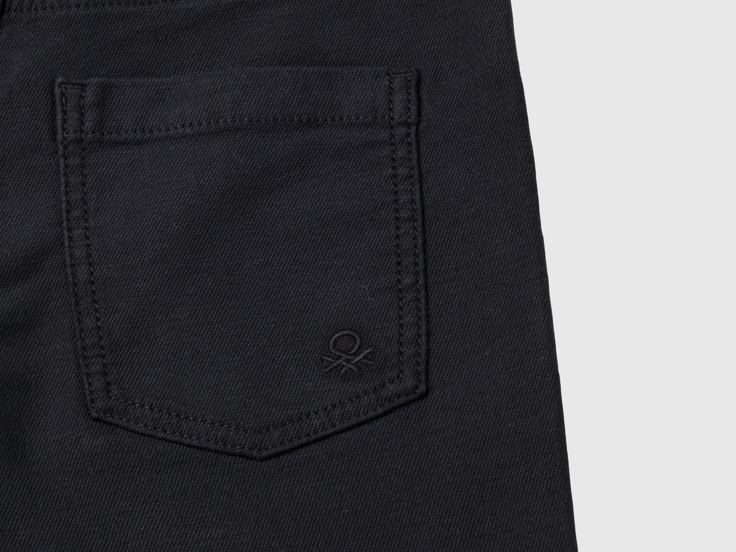 Joggers em mistura de algodão com cordão de ajuste - ucb_image_DS1