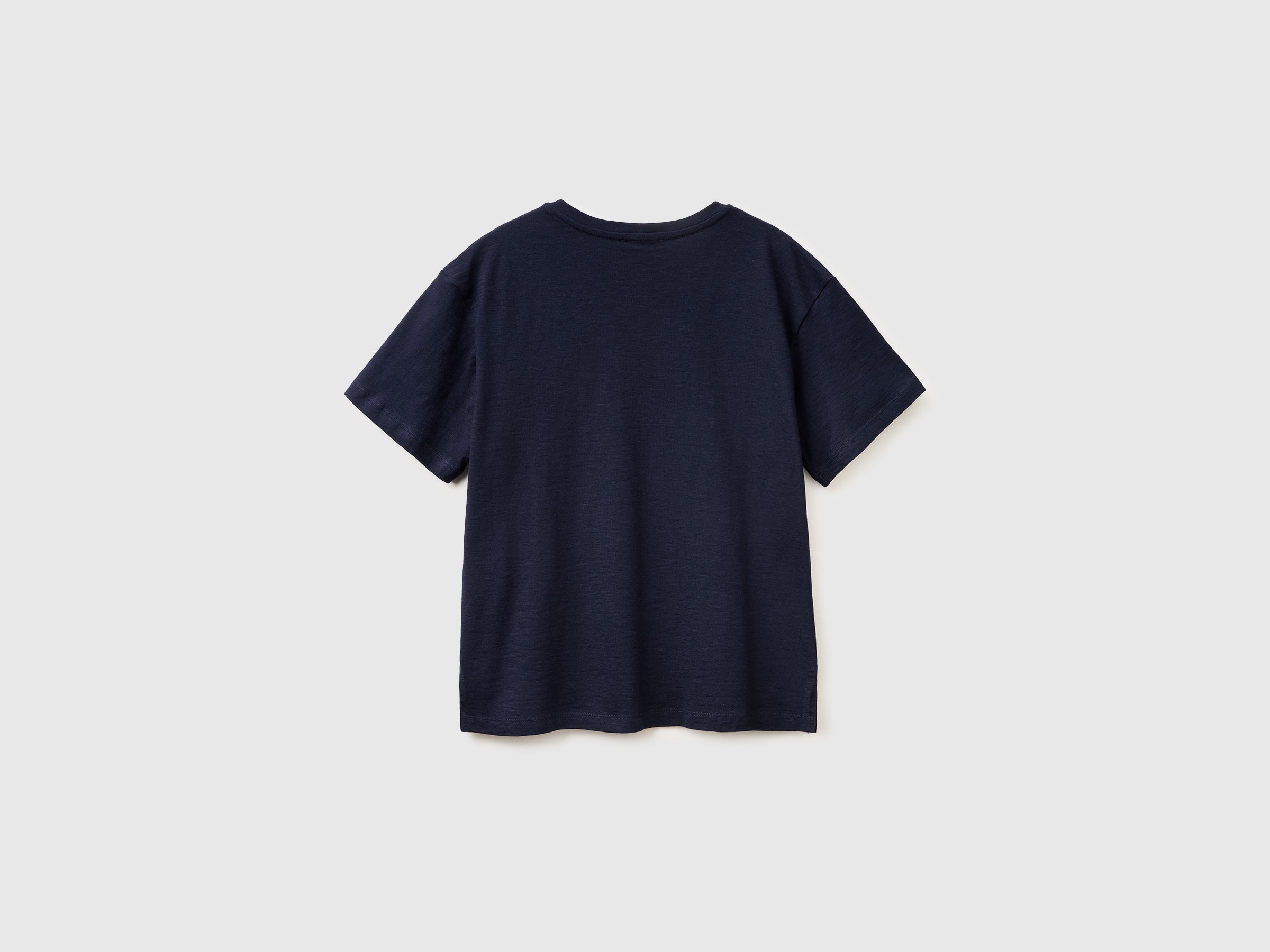 T-shirt decote em V em algodão leve - ucb_image_BS