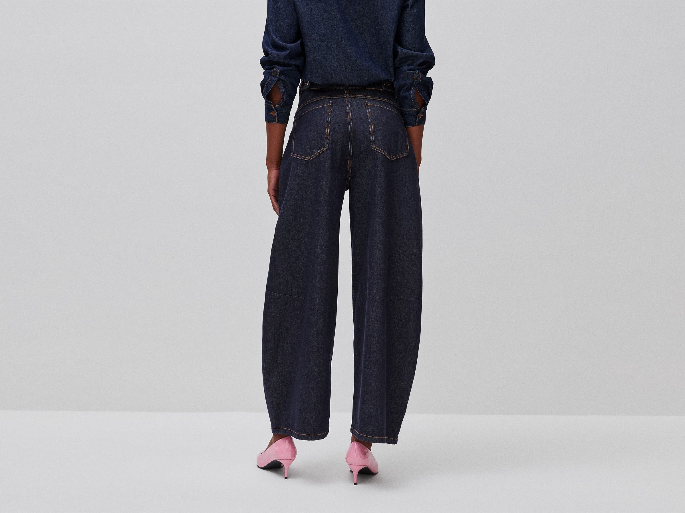 Jeans barrel fit - ucb_image_B