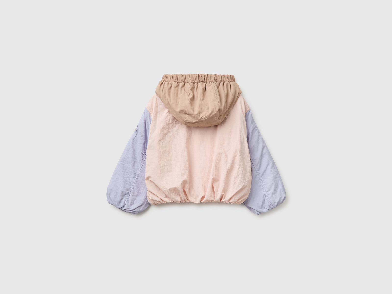 Blusão em nylon com capuz - ucb_image_BS