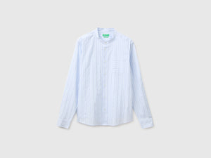 Camisa de rayas con cuello mandarín