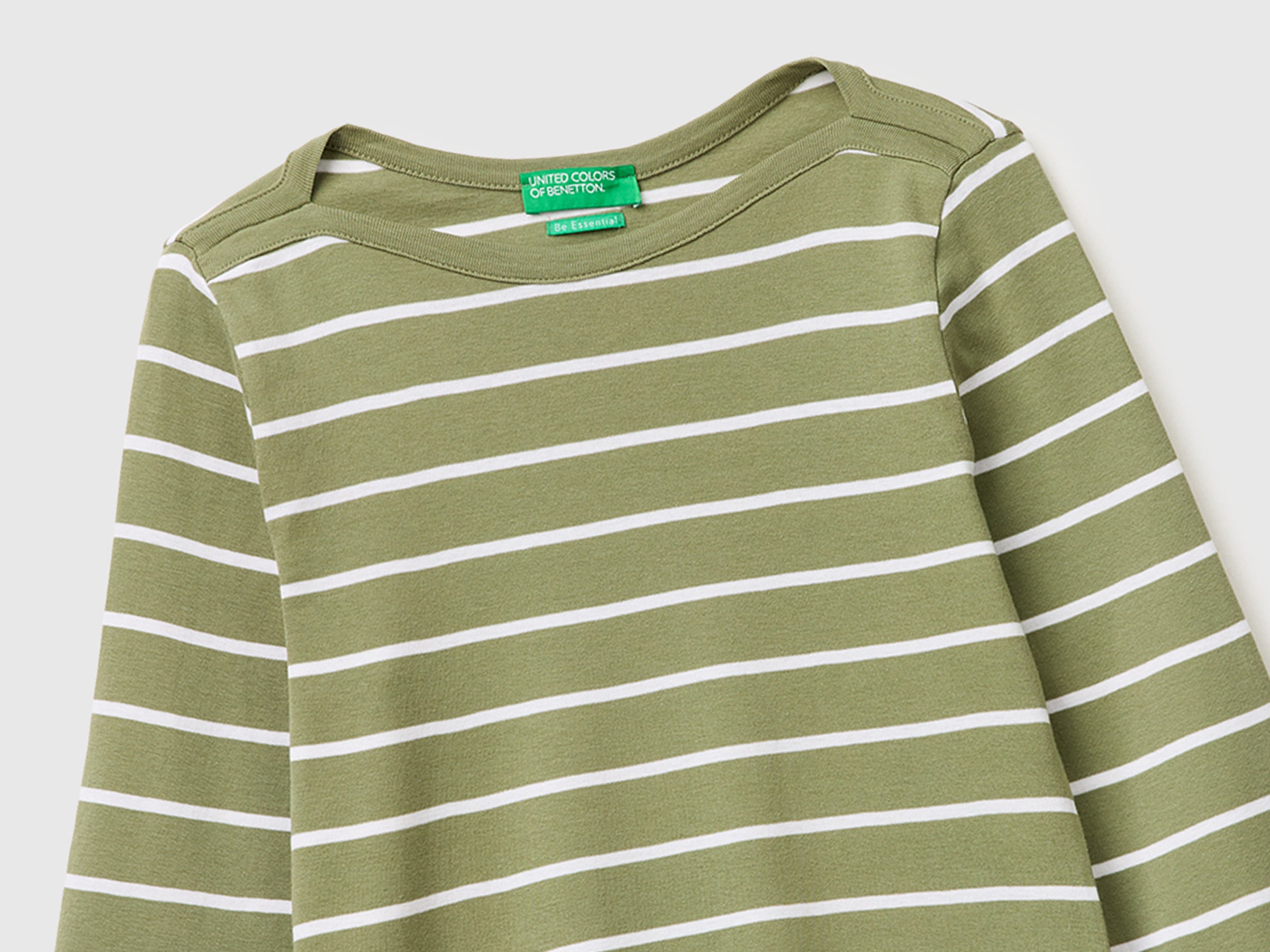 Striped t-shirt with boat neck - ucb_image_DS1