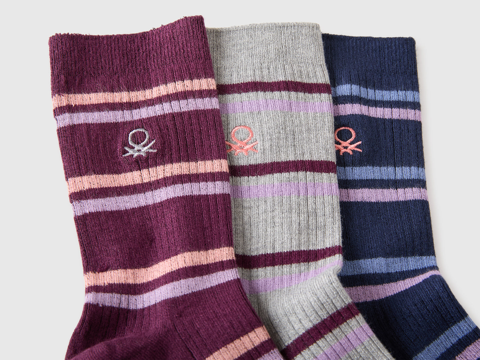 Três pares de meias 3/4 às riscas - ucb_image_DS1