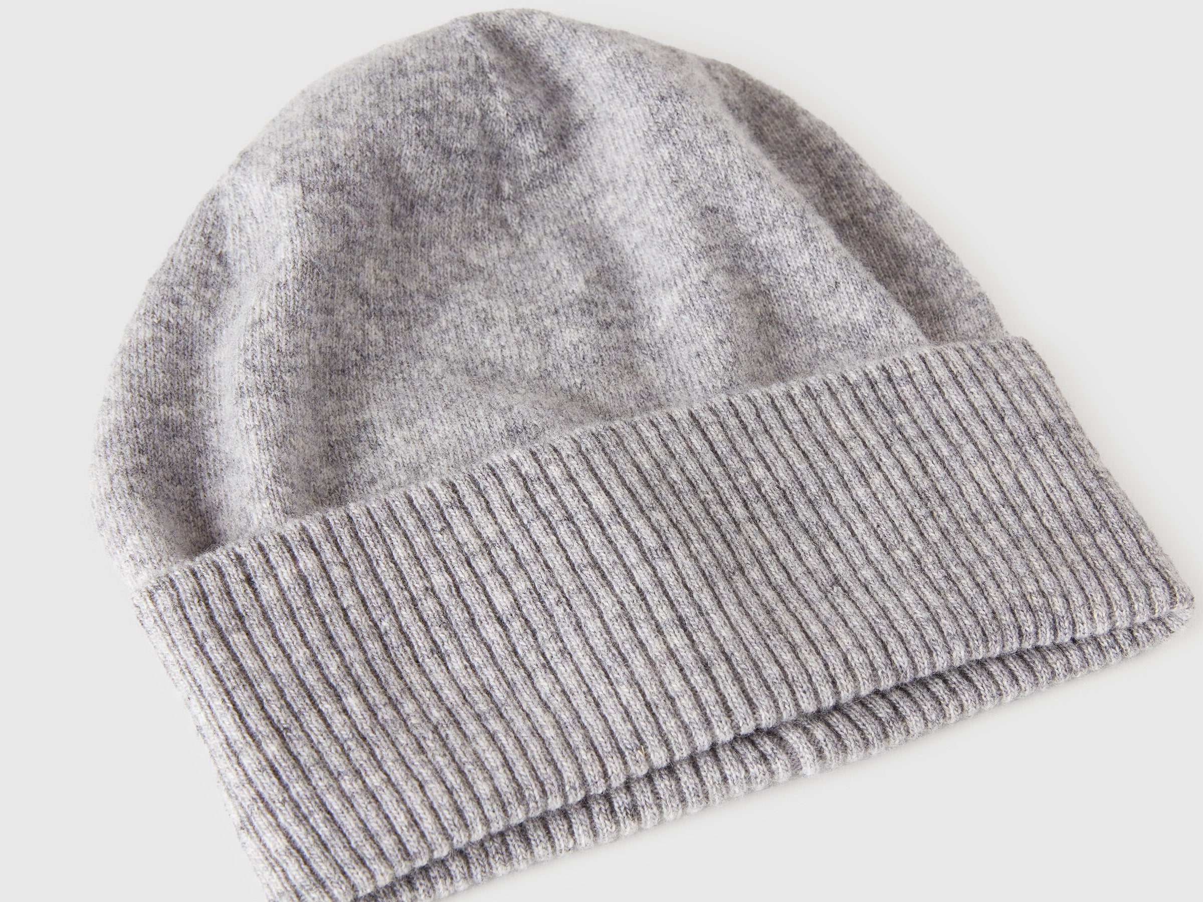 Gorro cinza mélange em pura lã Merino - ucb_image_DS1