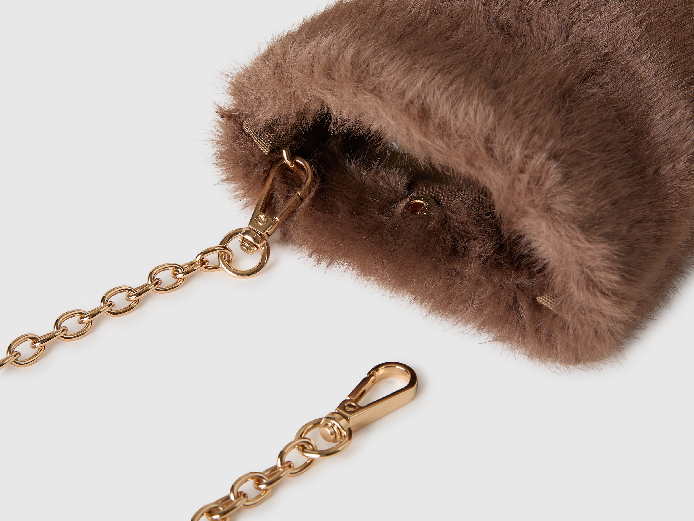 小物 for you Faux fur cell phone holder