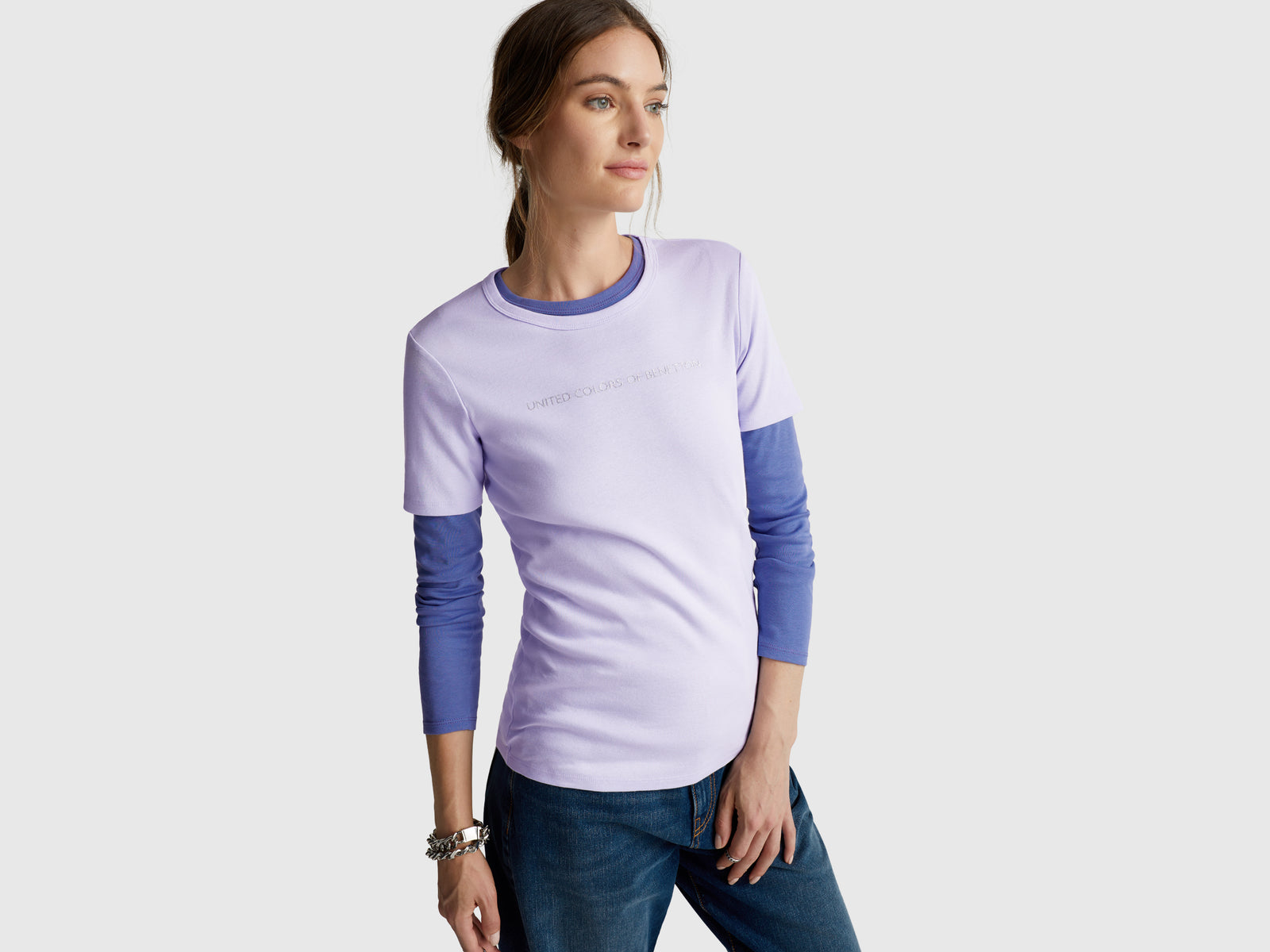 T-shirt in 100% cotton with glitter print logo