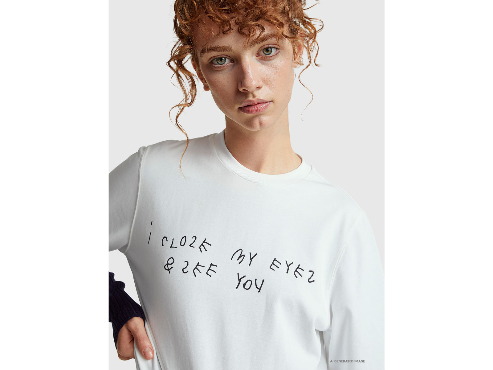 White t-shirt with Coco Capitán print