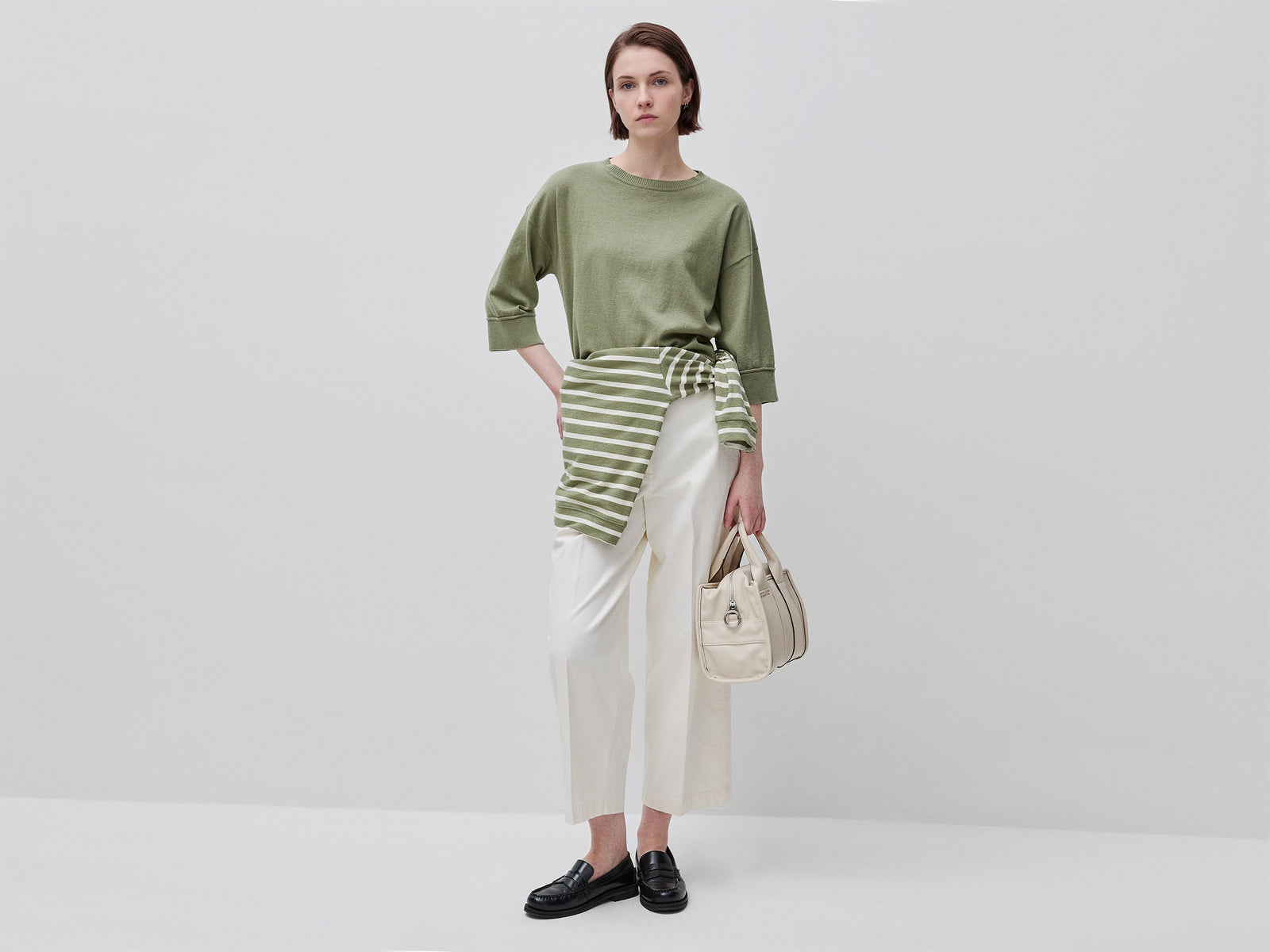 Crew neck sweater in cotton and wool