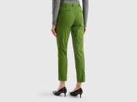 Chinos slim fit em algodão verde militar - ucb_image_B