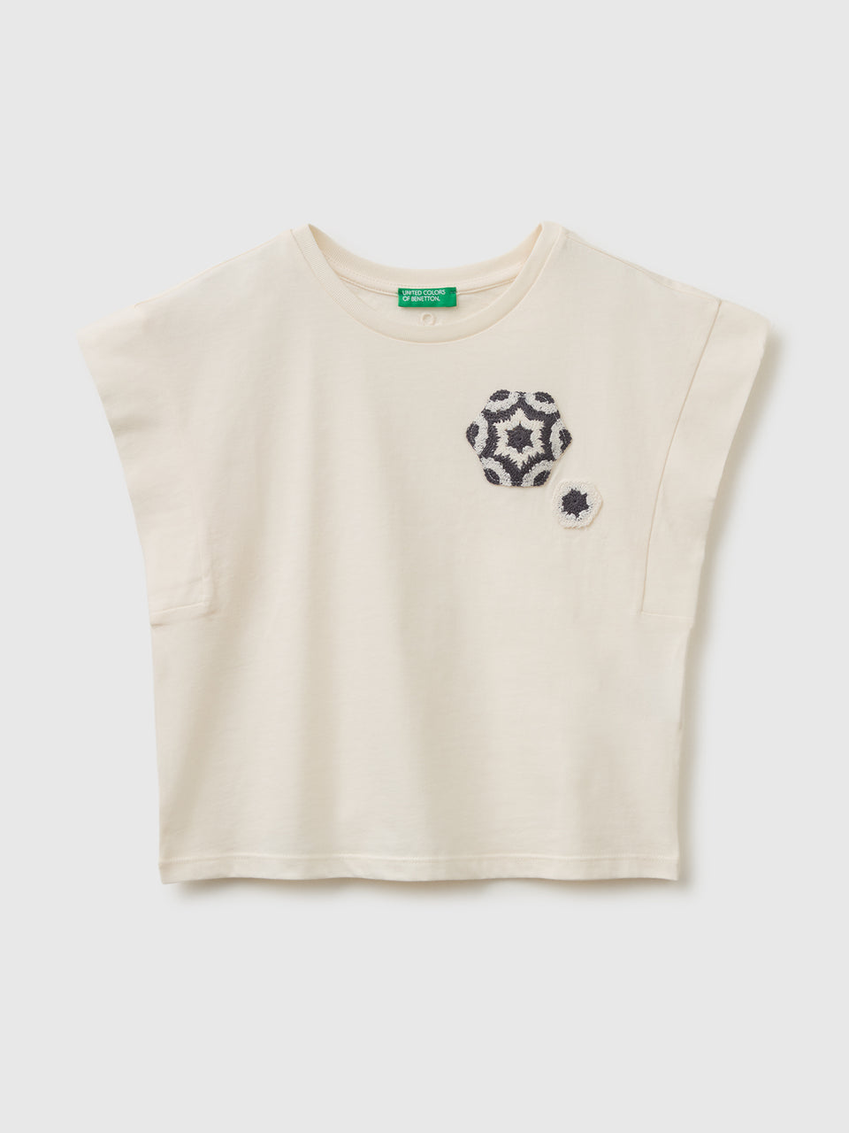 Sleeveless T-shirt with embroidery - ucb_image_FS