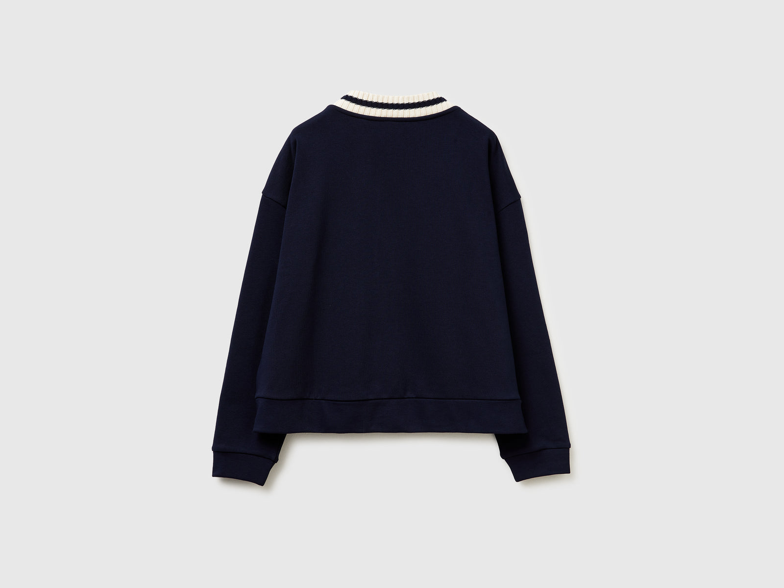 Sweatshirt cardigan with buttons - ucb_image_BS