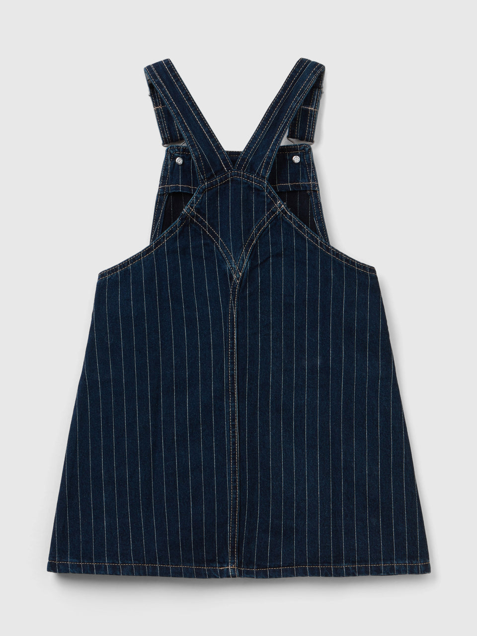 Saia jardineira de jeans com risca de giz - ucb_image_BS