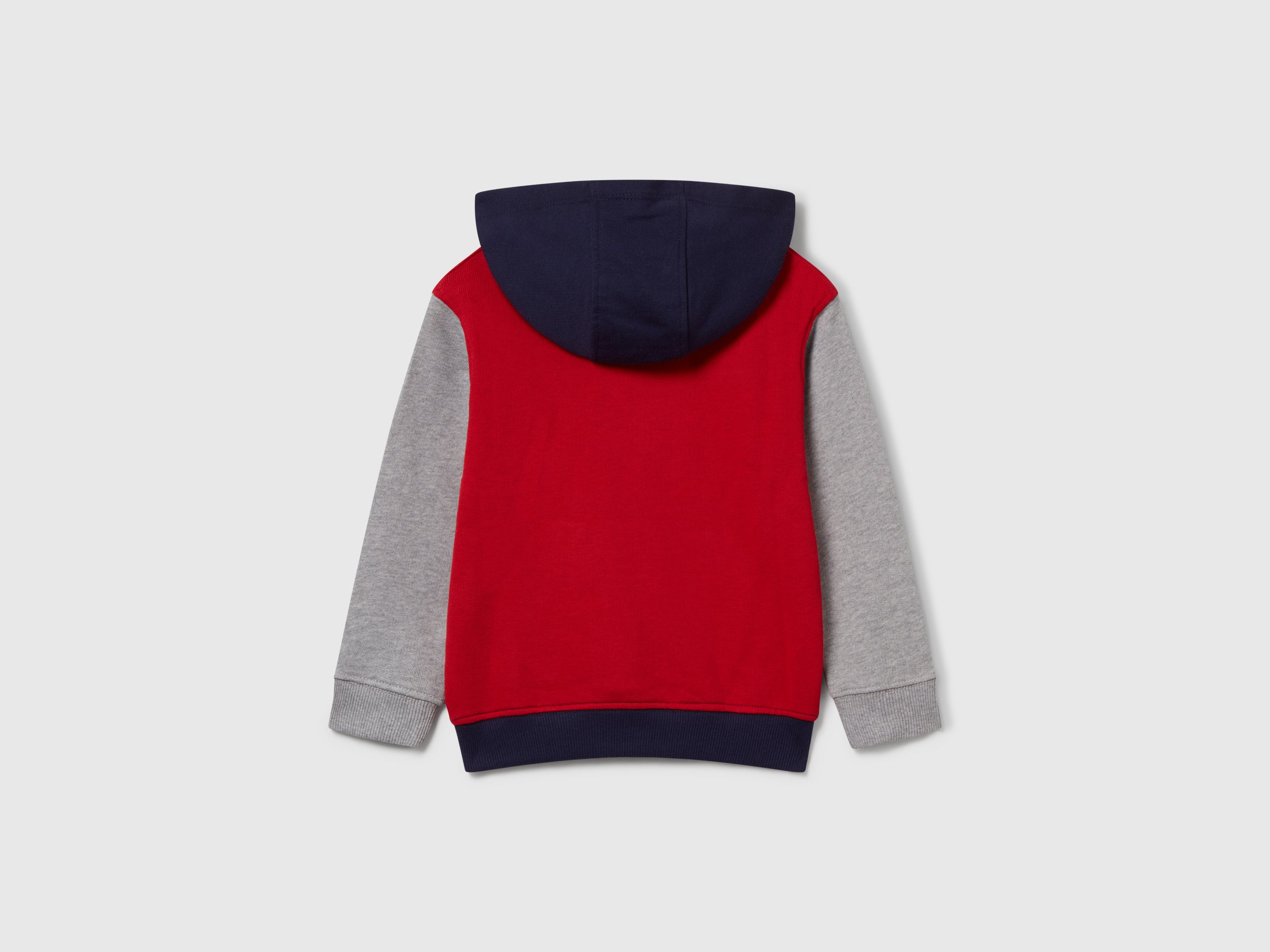 Sweat com bolso e capuz  - ucb_image_BS