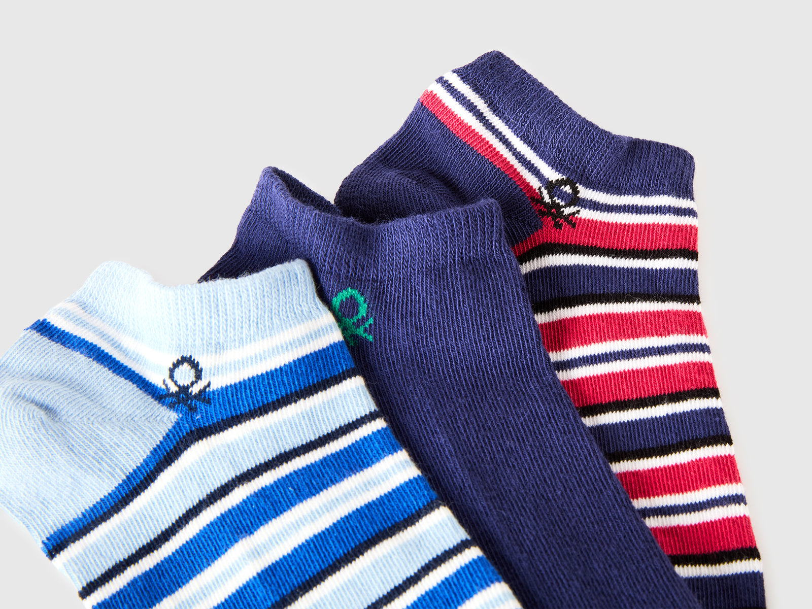 Three pairs of short socks - ucb_image_DS1