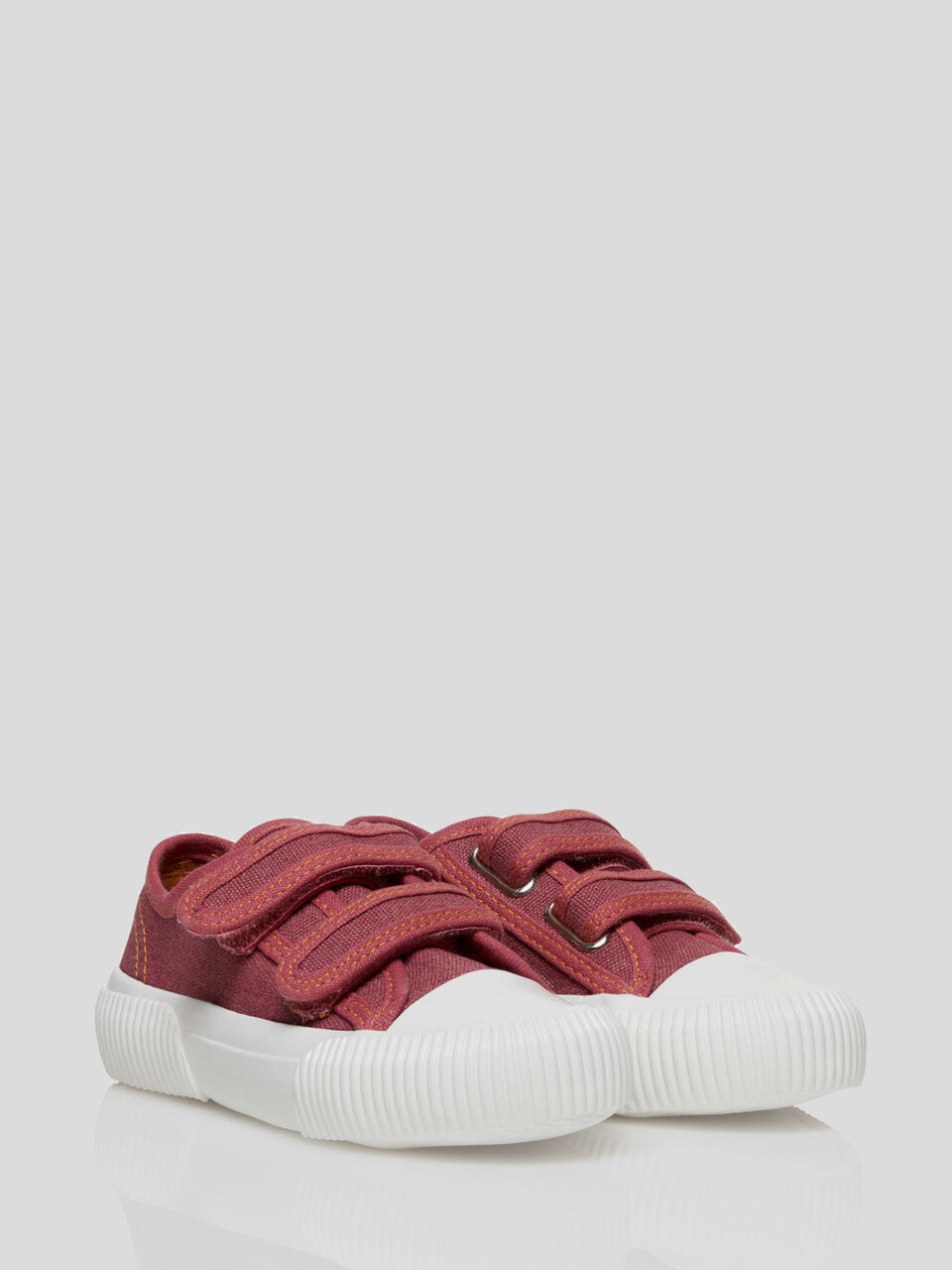 Sneakers con correas de velcro image number 1