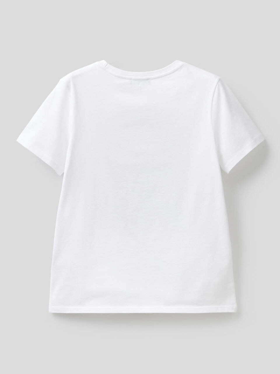 Camiseta de 100% algodón con maxiestampado image number 2