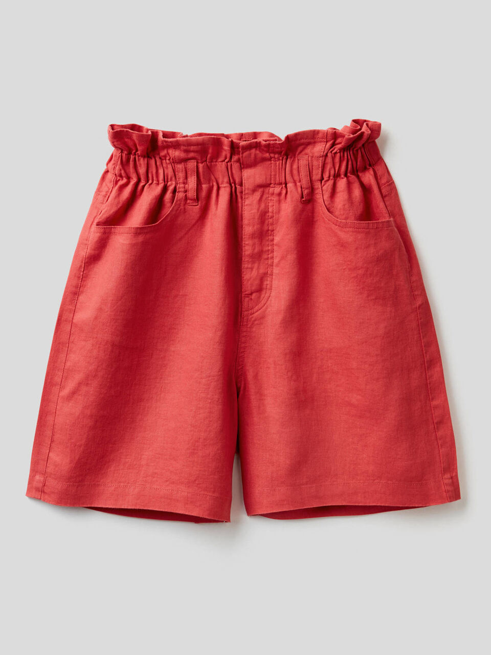 Bermudas de 100% lino con cintura fruncida image number 1