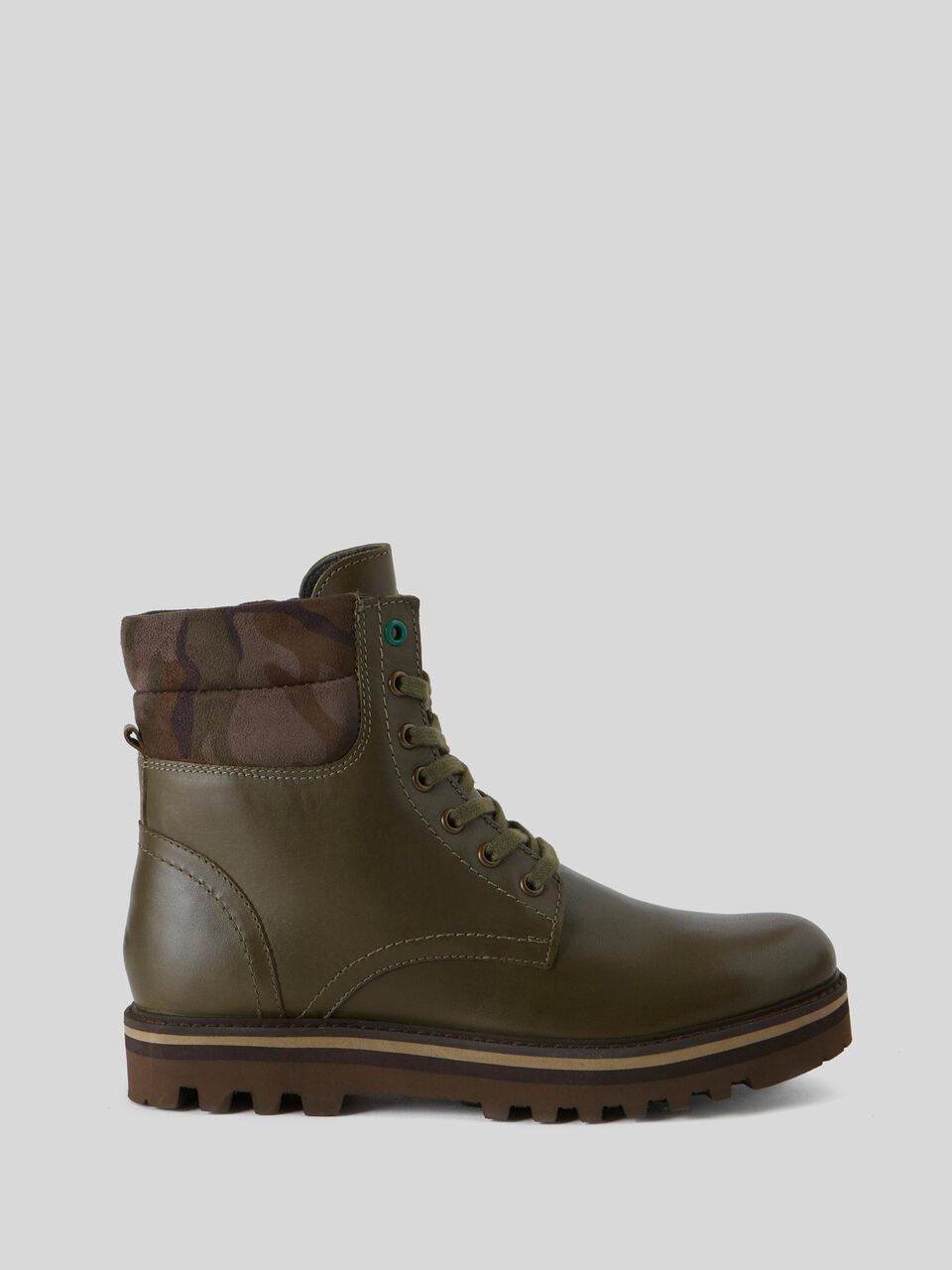 Botas de piel image number 1