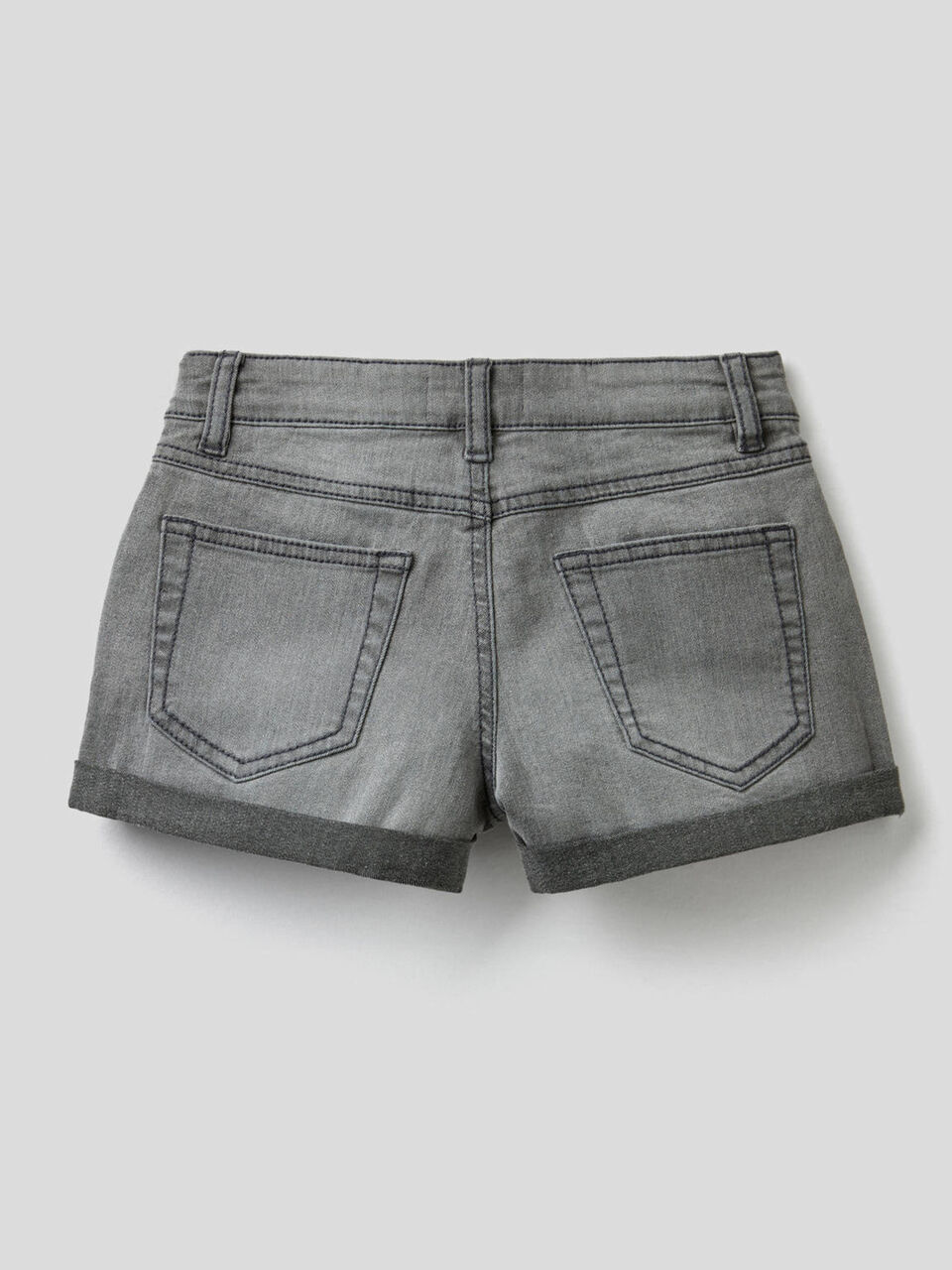 Pantalón corto de algodón elástico image number 2