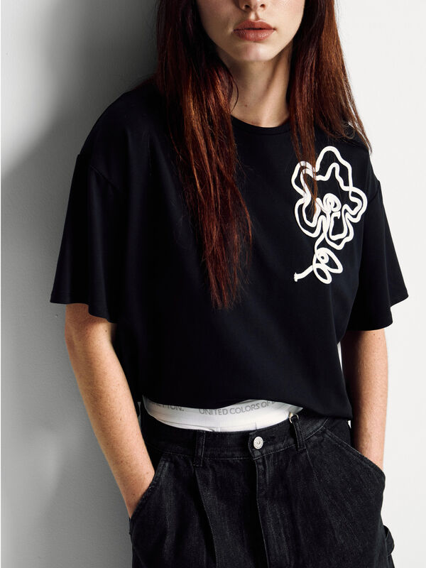Camiseta de corte cuadrado con aplicación Mujer
