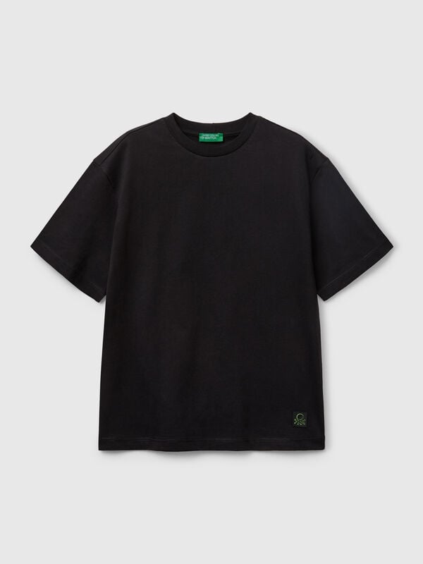 Camiseta negra con estampado en la espalda Niño