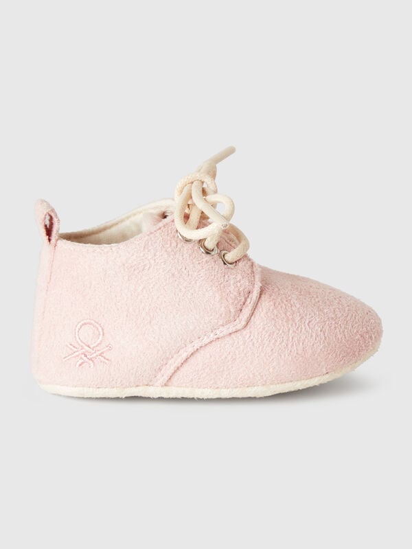Botines efecto ante Recién nacidos