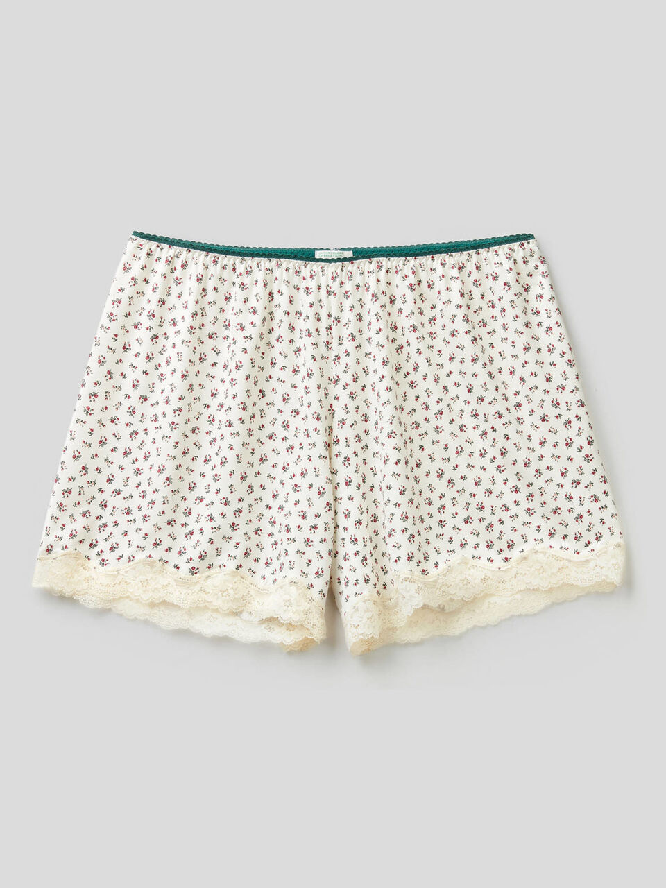 Pantalón corto estampado de viscosa sostenible image number 1
