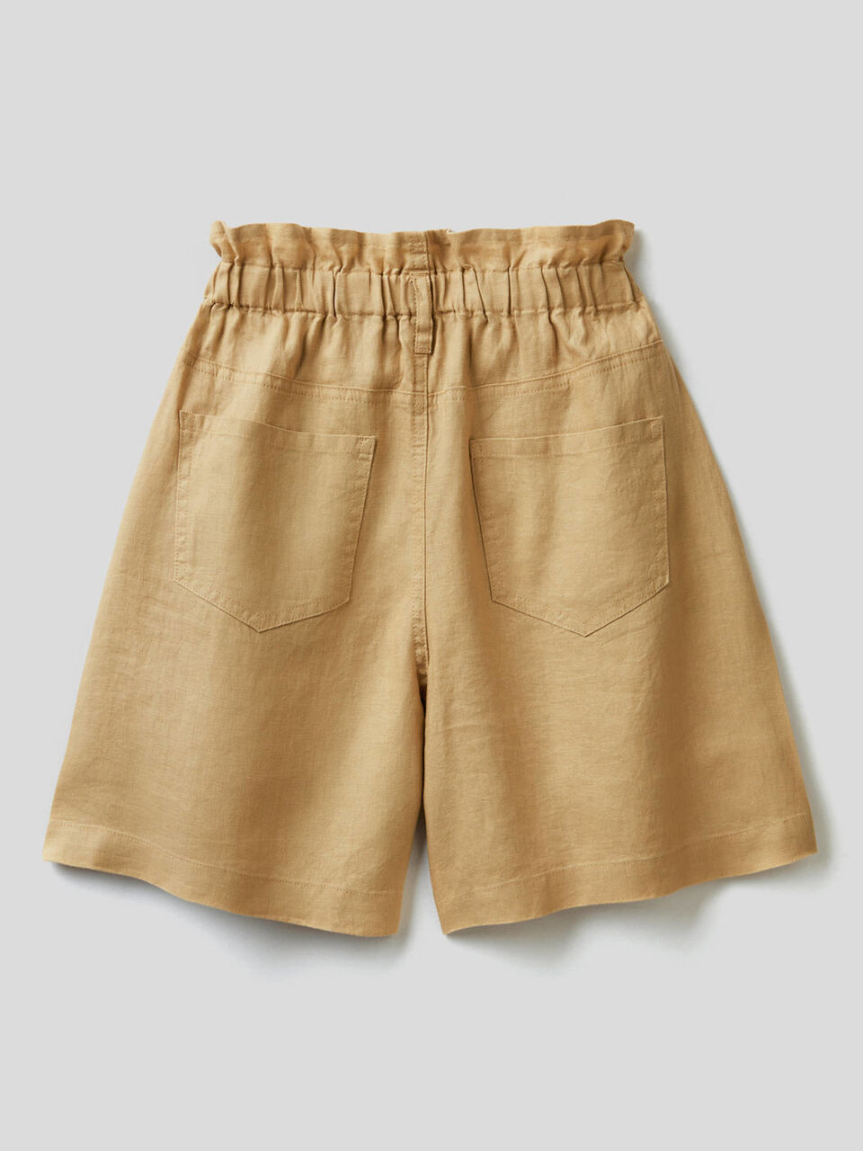 Bermudas de 100% lino con cintura fruncida image number 2