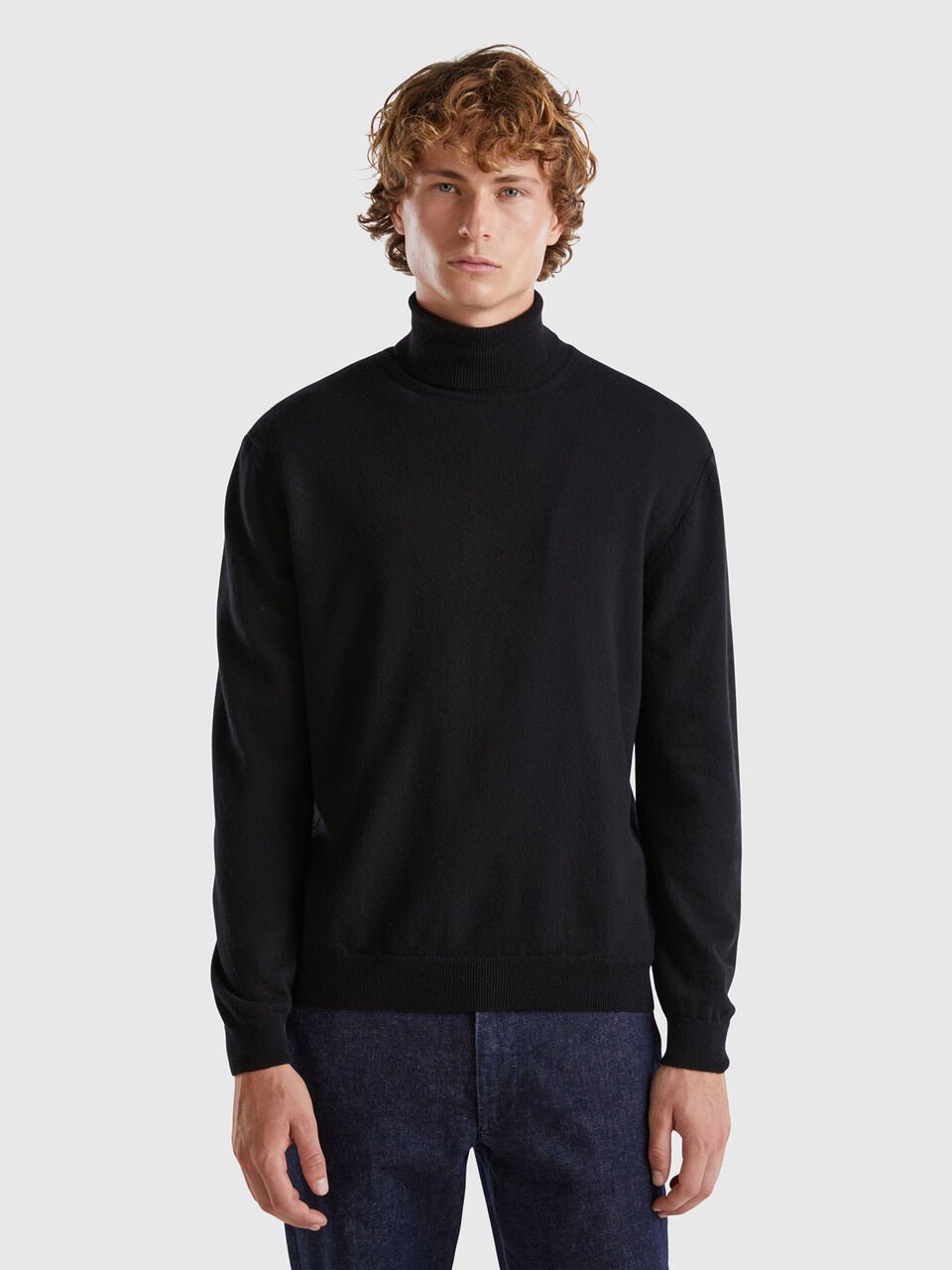 TURTLE NECK SWEATER Hombre image number null