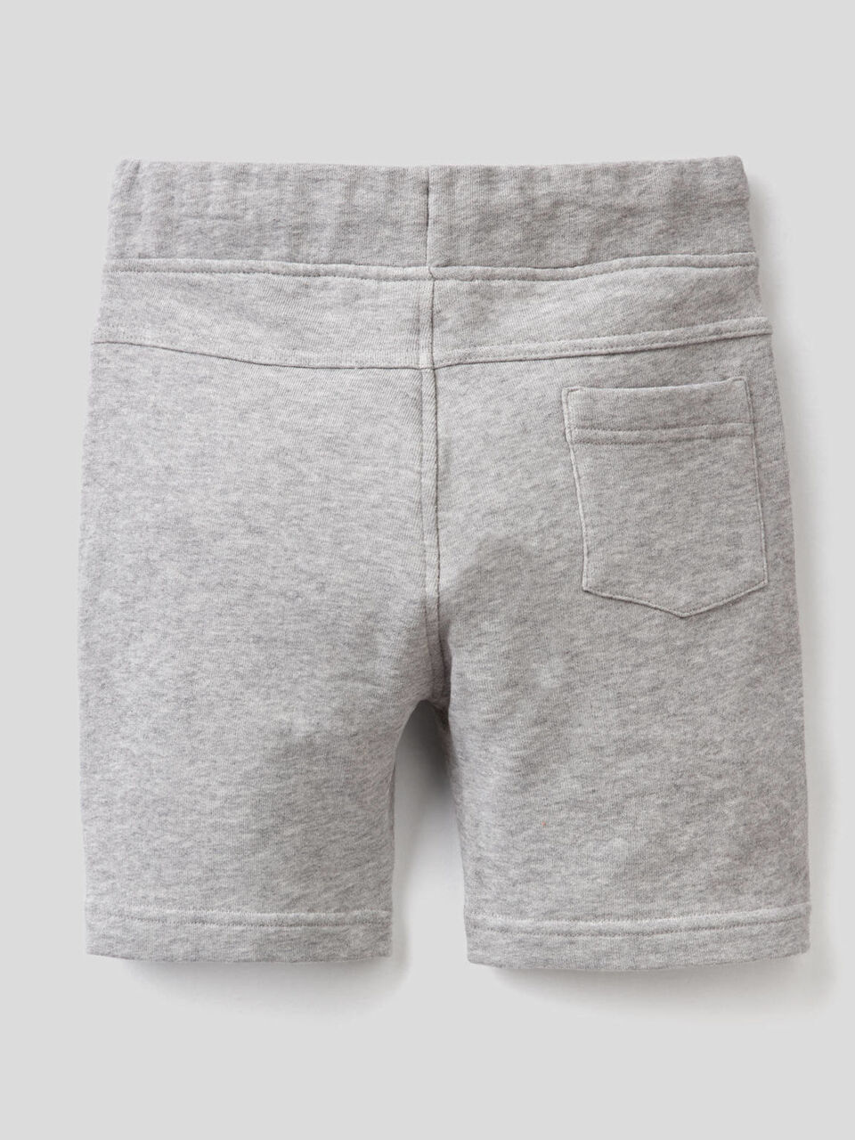 Bermudas de felpa con bordado image number 2