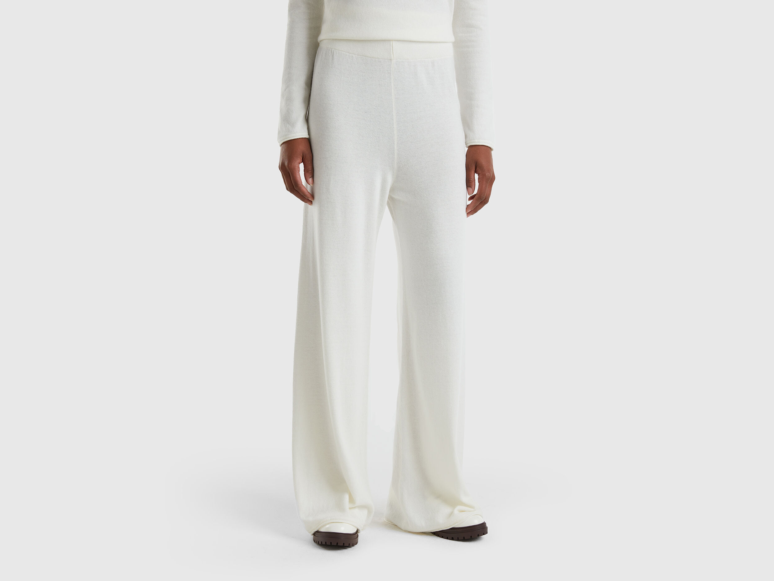 Pantalon de lana mujer outlet
