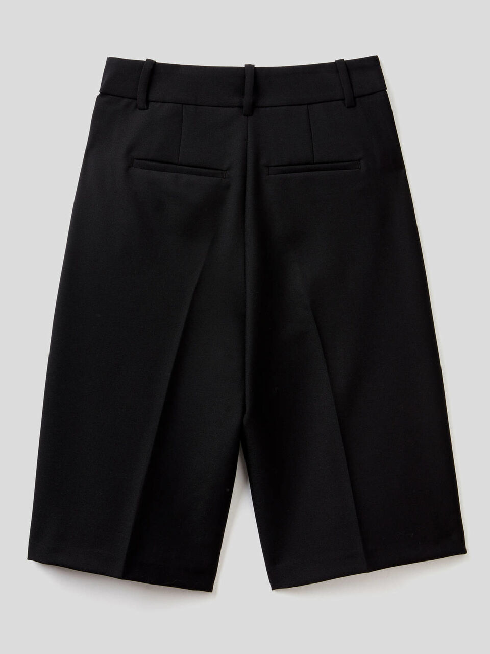 Bermudas lisas de tejido fluido image number 2