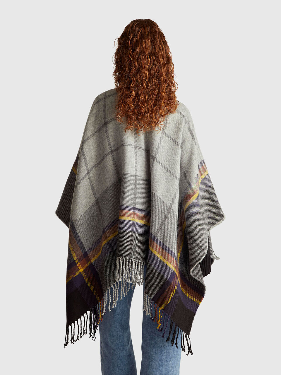 CAPE Mujer image number null