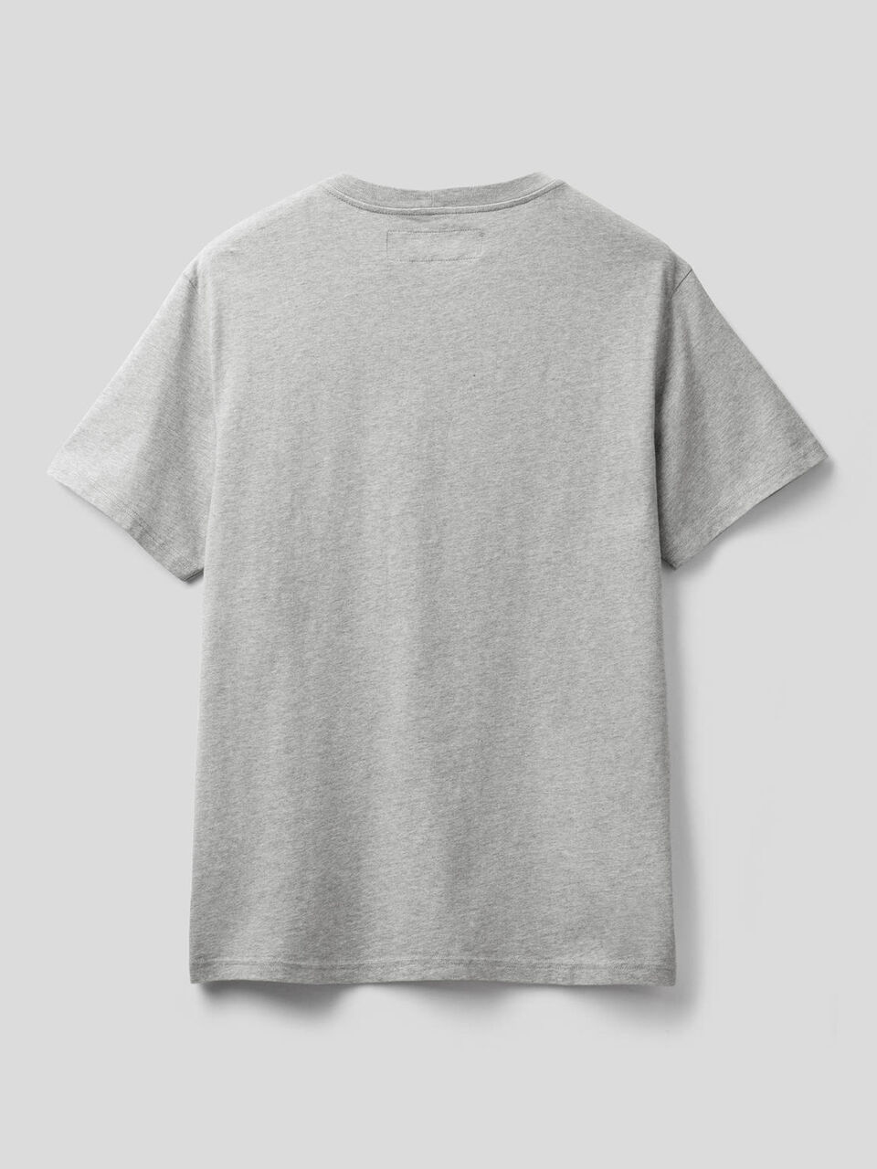 Camiseta de 100 % algodón con bolsillo image number 2