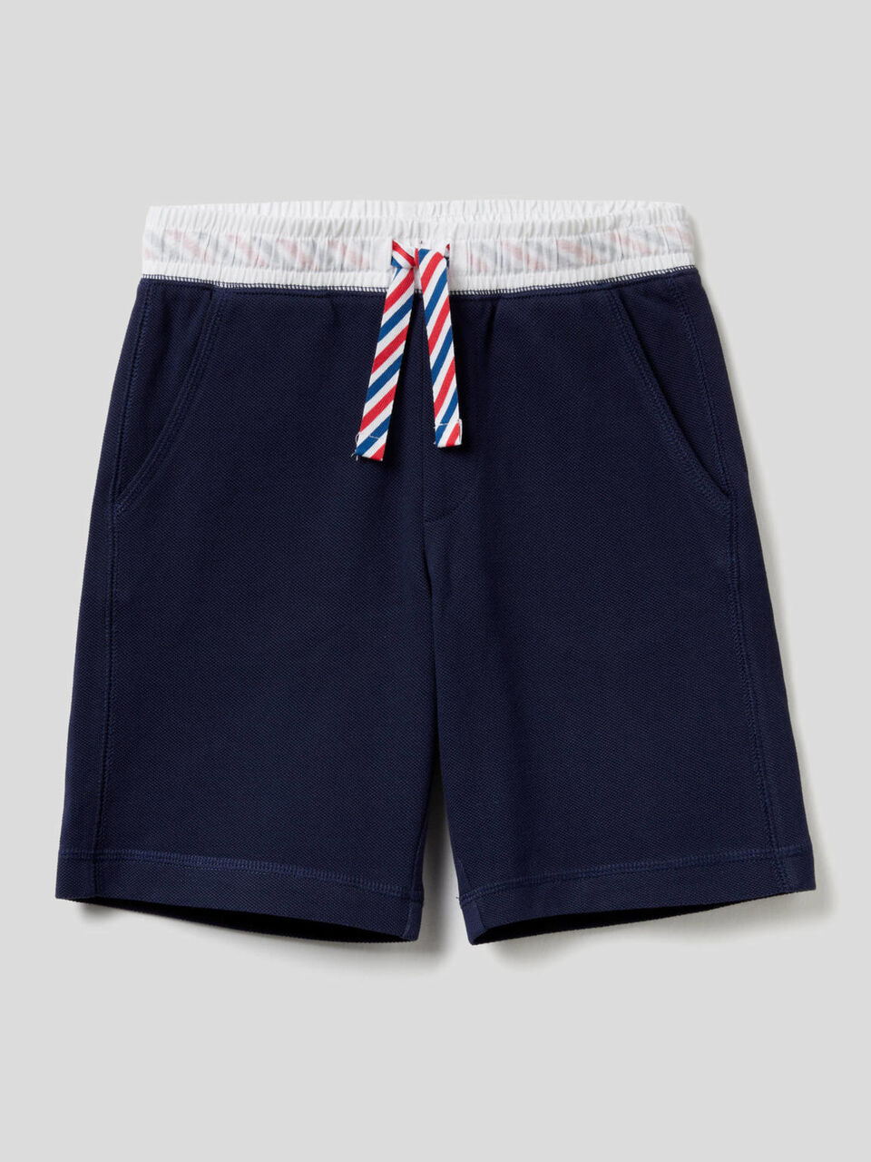 Bermudas de algodón con cordón de ajuste image number 1
