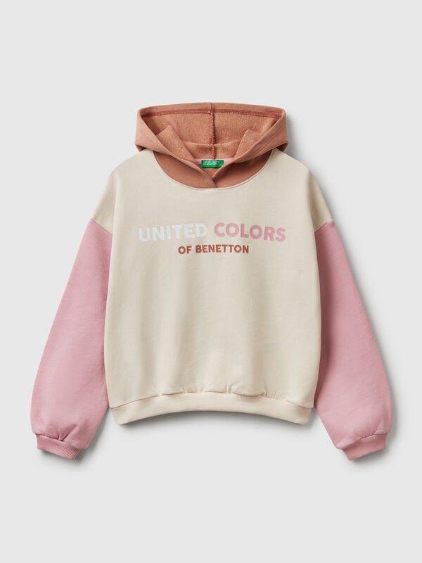 Sudadera con estampado y capucha  Niña