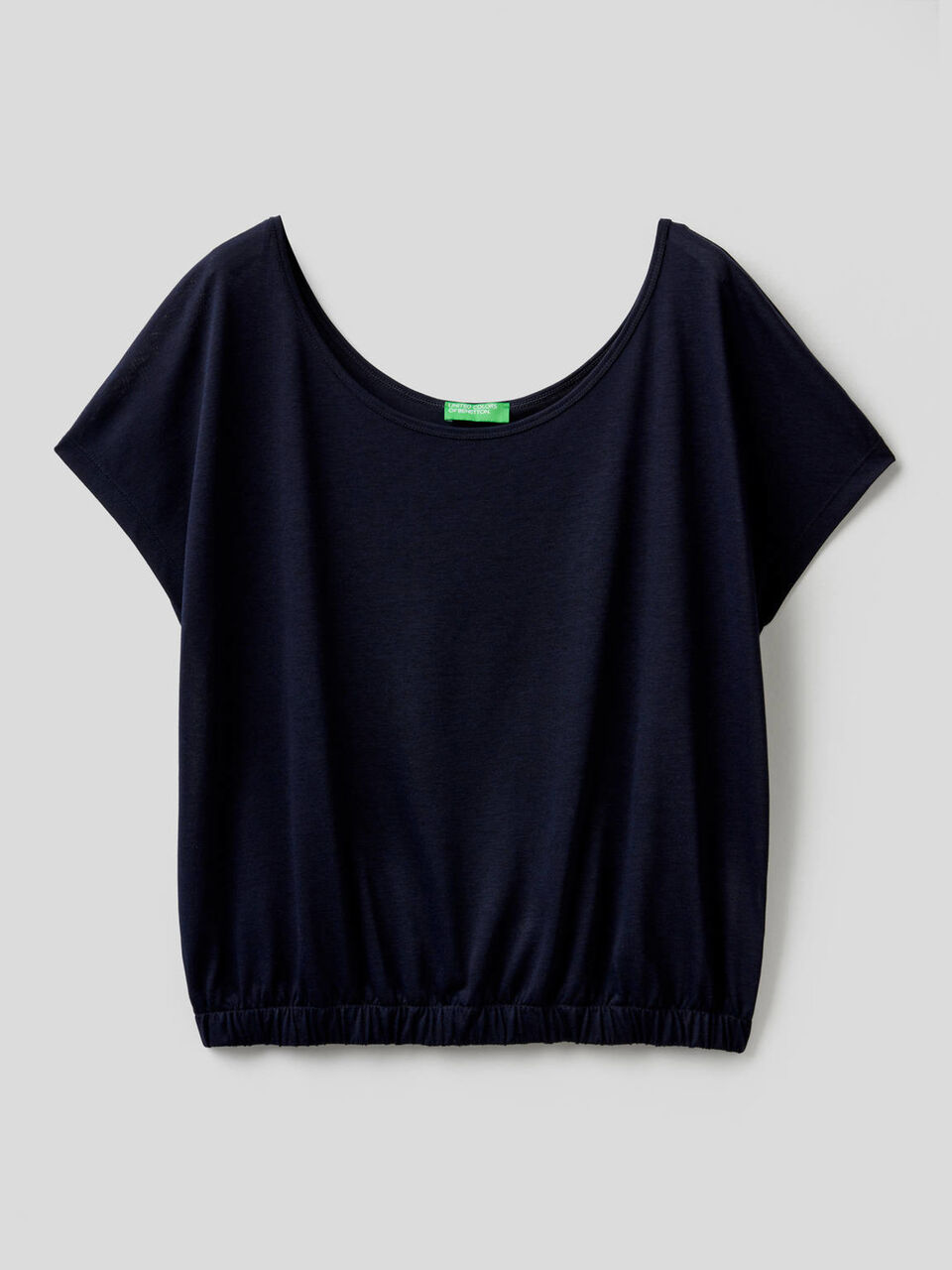 Blusa fluida con escote redondo image number 1
