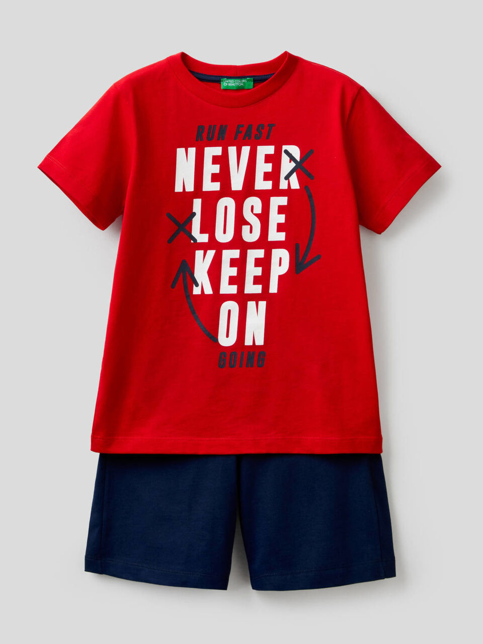 Conjunto de camiseta y bermudas image number 1