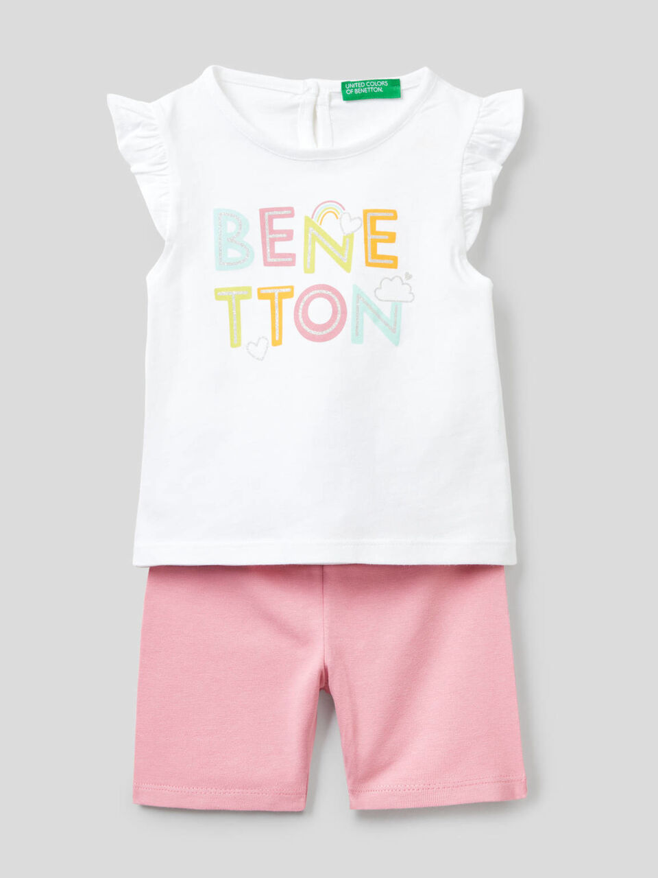 Conjunto de camiseta y bermudas image number 1