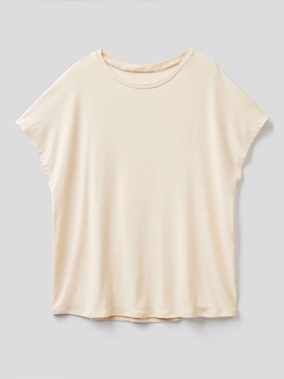 Camiseta fluida comfort fit image number 1