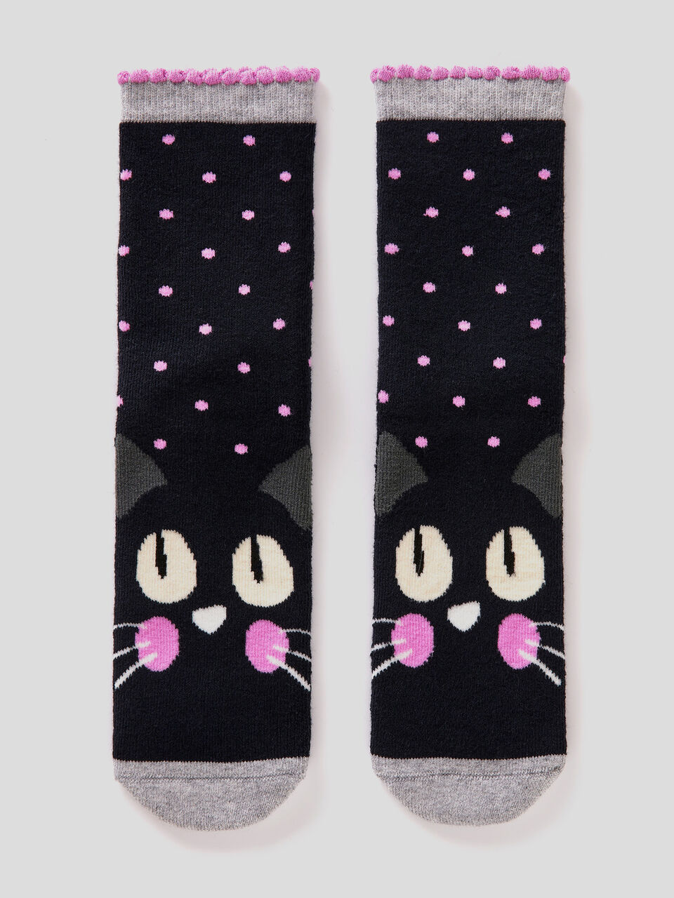 Calcetines antideslizantes con estampado de animalito image number 1