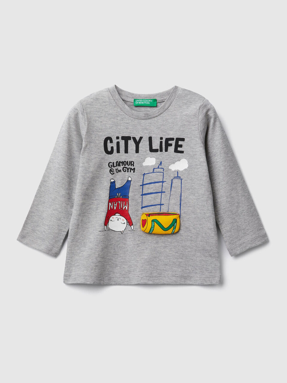 Camiseta con estampado y parches image number 1